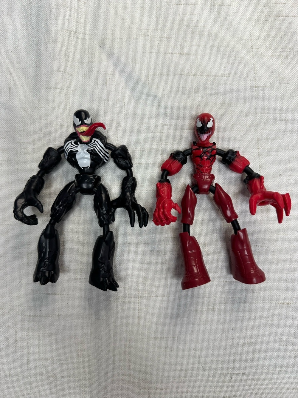 Marvel Bend and Flex Venom and Carnage Figures, Hasbro
